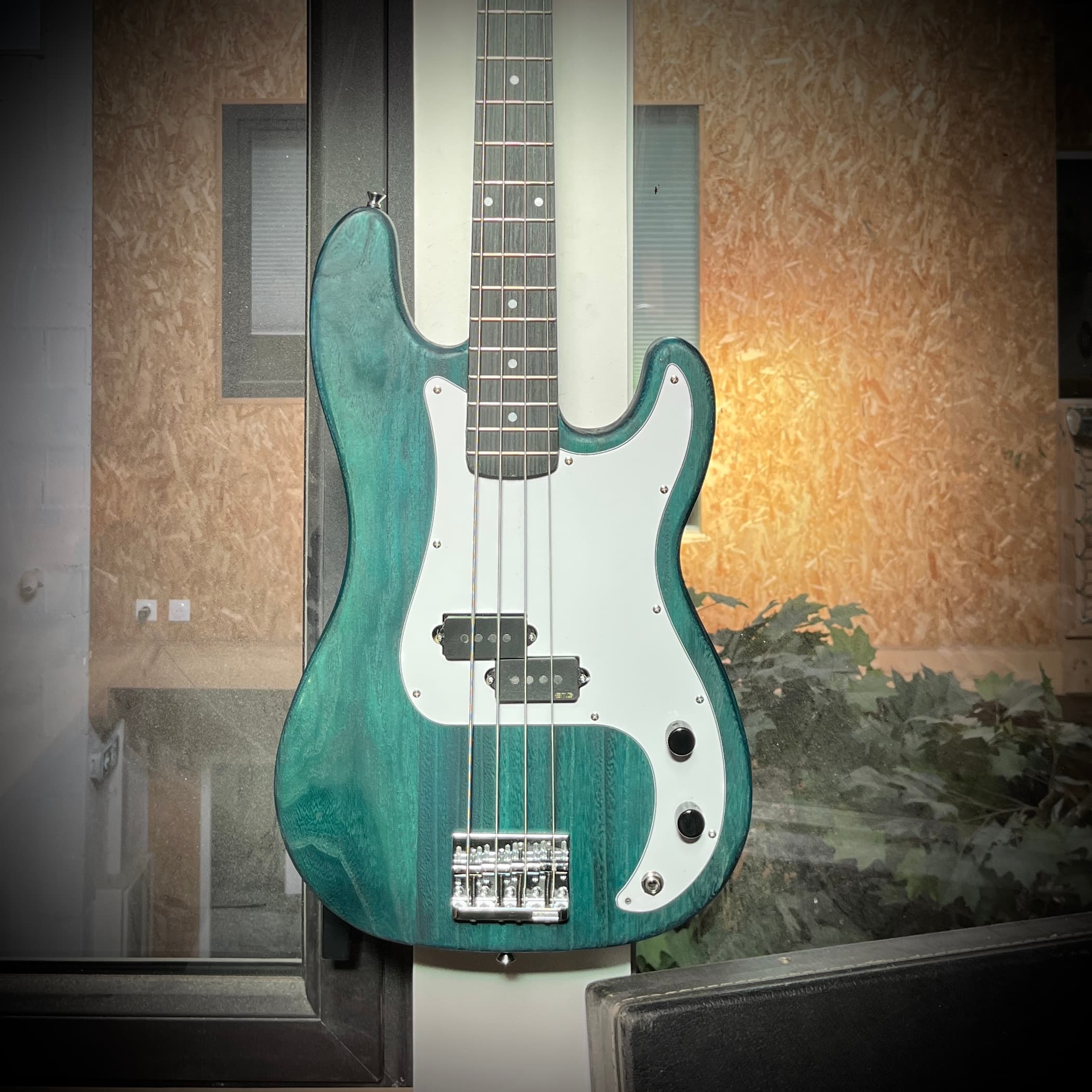 Kit de Basse Customisé par mes soins : 550€